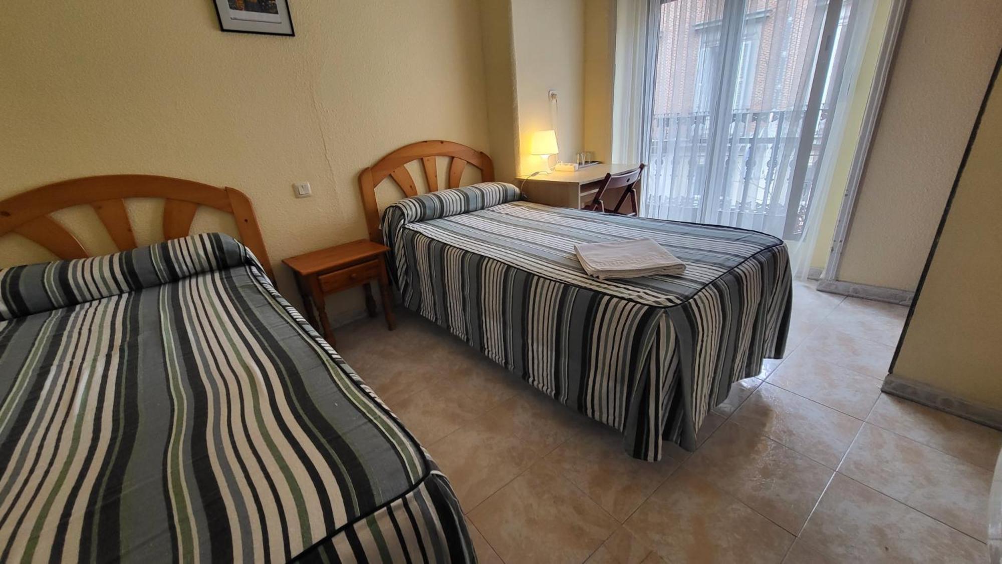 מדריד Hostal Pacios מראה חיצוני תמונה