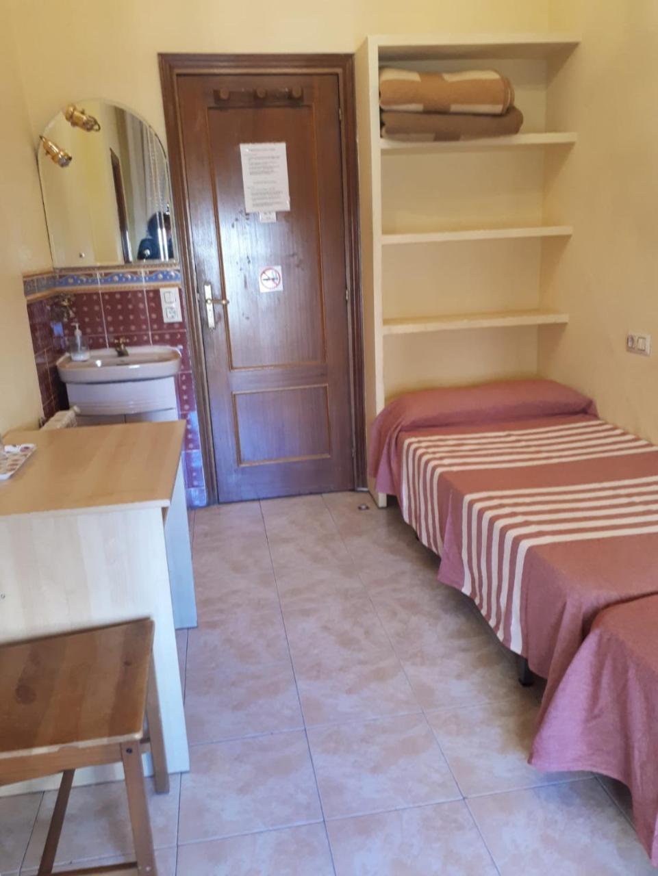 מדריד Hostal Pacios מראה חיצוני תמונה